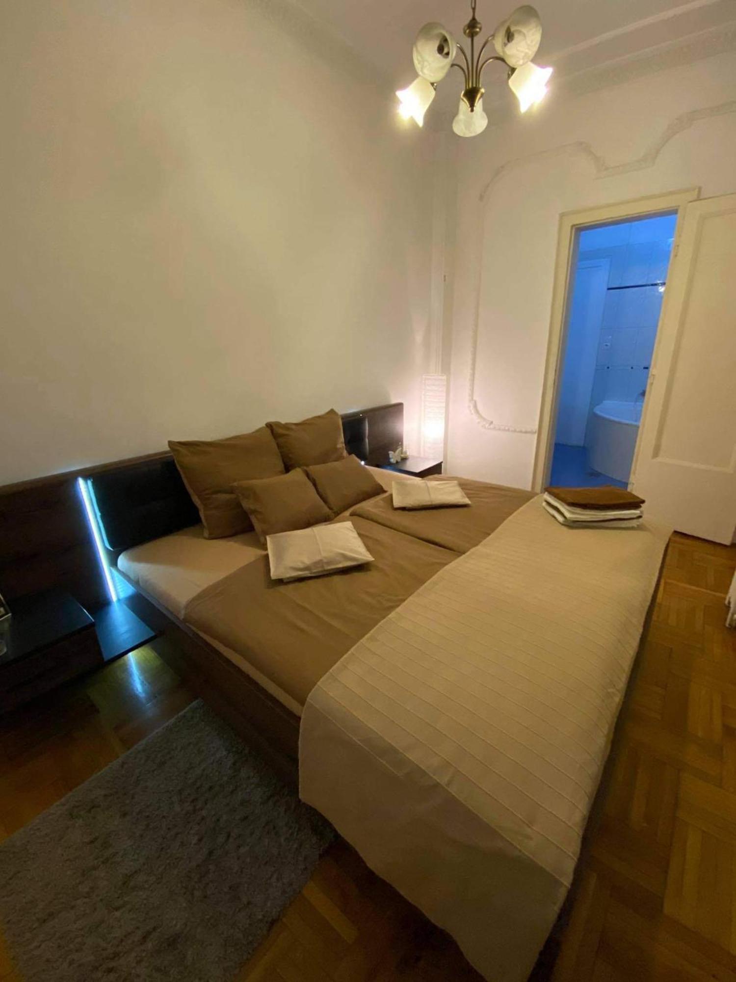 Apartment And Rooms Heart Of The City Budapešť Exteriér fotografie